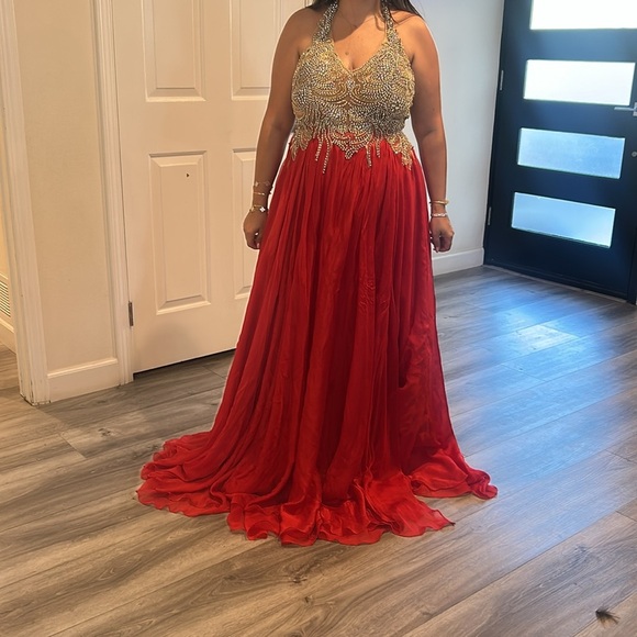 Mac Duggal Red and Gold bejewled Embellished Halter Dress gown Pageant Gown - Picture 9 of 13